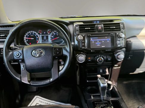 Used 2018 Toyota 4Runner TRD Off-Road AWD/4WD image 22