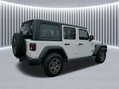 Used 2022 Jeep Wrangler Unlimited Sport image 7