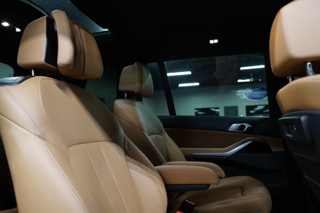 Used 2022 BMW X7 M50i w/ Executive Package AWD/4WD image 27