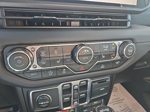 New 2026 Jeep Wrangler Unlimited Rubicon AWD/4WD image 60