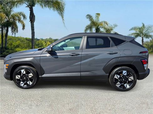 Used 2024 Hyundai Kona SEL FWD image 2
