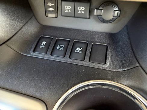 Used 2017 Toyota Highlander Limited Platinum image 24