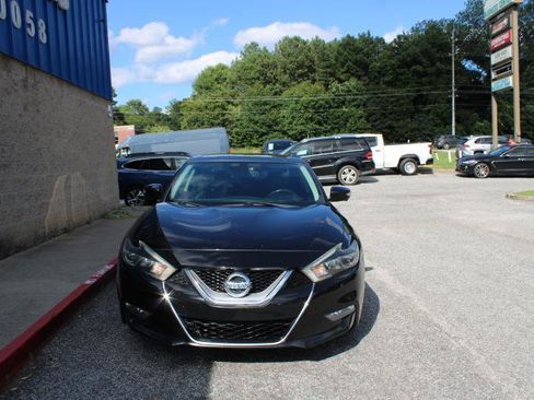 Used 2017 Nissan Maxima Platinum FWD image 2
