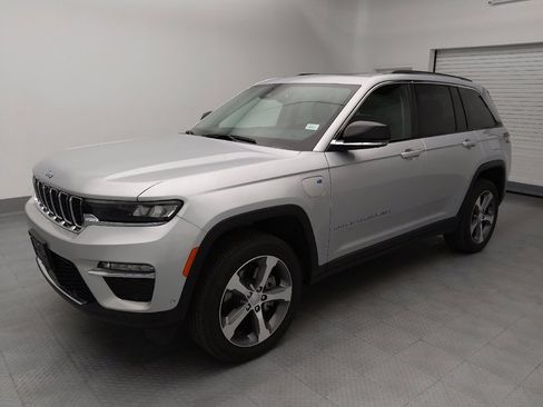 Used 2023 Jeep Grand Cherokee 4WD 4xe w/ Luxury Tech Group II image 2