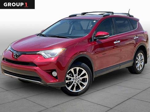 Used 2018 Toyota RAV4 Limited FWD image 1