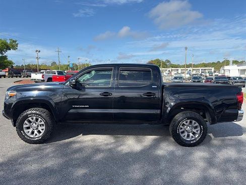 Used 2019 Toyota Tacoma SR5 image 4