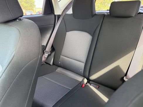 Used 2025 Kia Soul LX w/ LX Technology Package FWD image 38