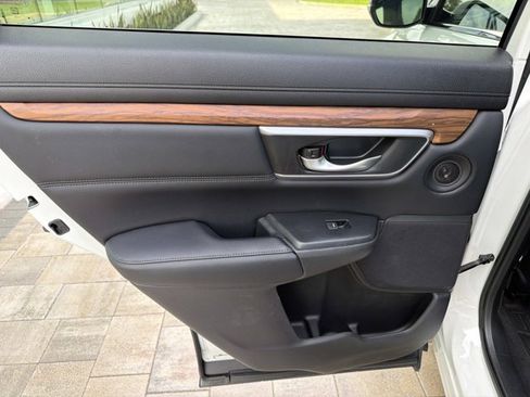 Used 2017 Honda CR-V Touring image 15