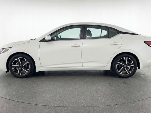 Used 2025 Nissan Sentra SV FWD image 5