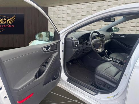 Used 2019 Hyundai Ioniq Limited FWD image 9