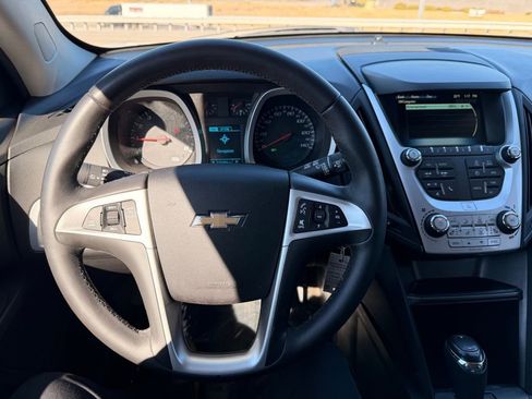 Used 2017 Chevrolet Equinox LT w/ Convenience Package image 12