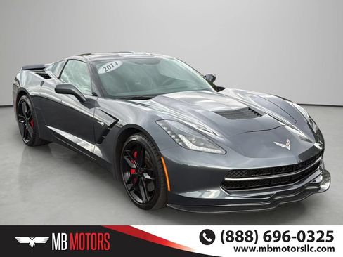 Used 2014 Chevrolet Corvette Stingray Coupe RWD image 2