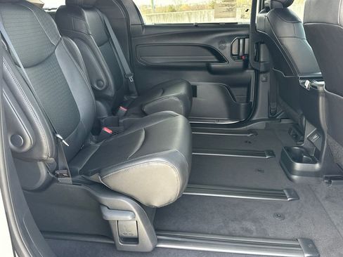 New 2026 Toyota Sienna XLE Woodland Edition image 15