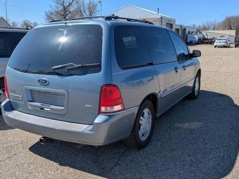 Used 2004 Ford Freestar SEL FWD image 3