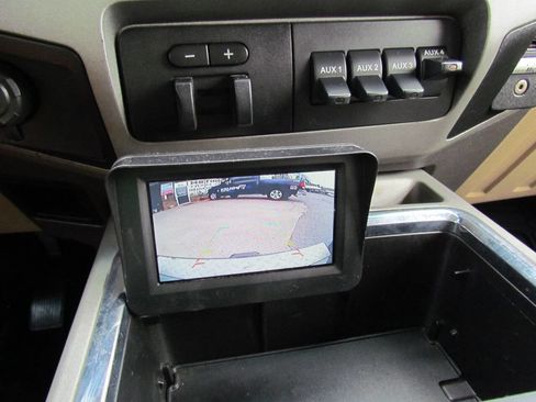 Used 2014 Ford F350 XLT w/ XLT Interior Package image 19