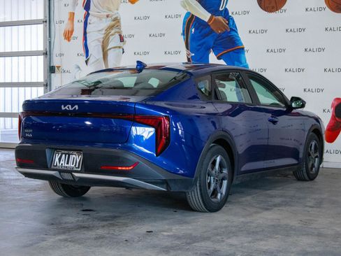 Used 2025 Kia K4 LXS image 24