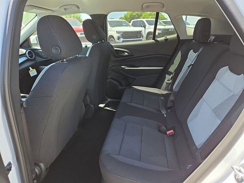 New 2026 Chevrolet Trax LS w/ LS Convenience Package FWD image 8