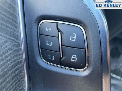 Used 2024 Ford F350 Platinum w/ Tremor Off-Road Package image 30