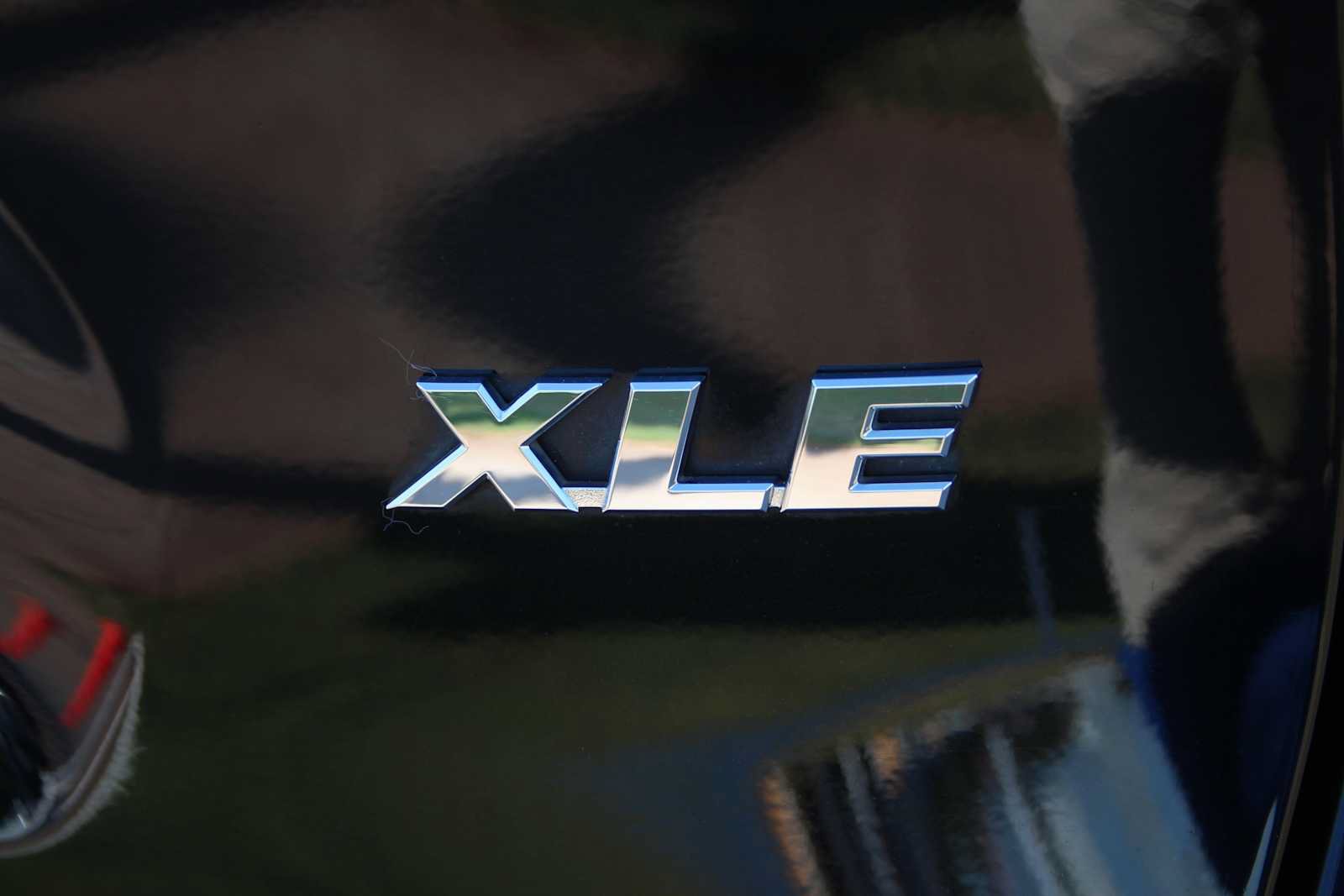 Used 2020 Toyota RAV4 XLE FWD image 16