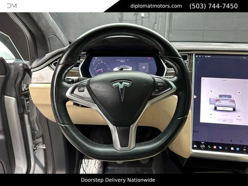 Used 2016 Tesla Model X 75D image 23