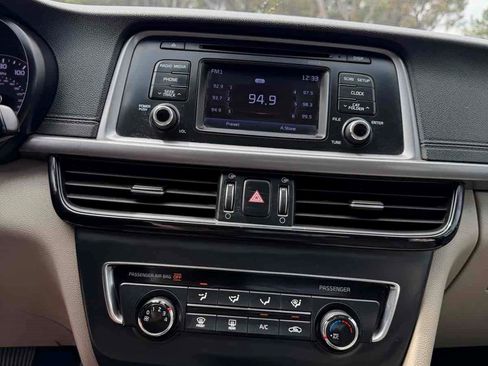 Used 2016 Kia Optima LX image 10