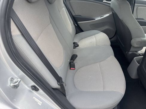 Used 2013 Hyundai Accent GLS FWD image 17