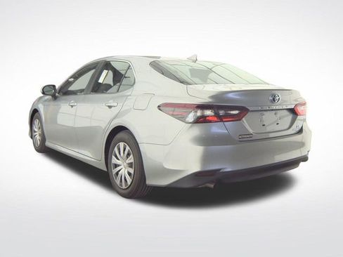 Used 2023 Toyota Camry LE image 6