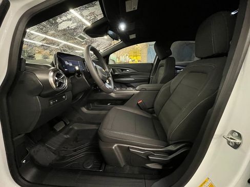 New 2026 Chevrolet Equinox EV LT image 8