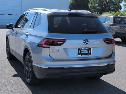 Used 2024 Volkswagen Tiguan SE FWD image 5