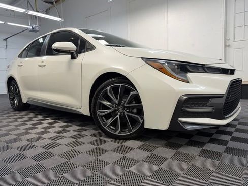 Used 2020 Toyota Corolla SE FWD image 1