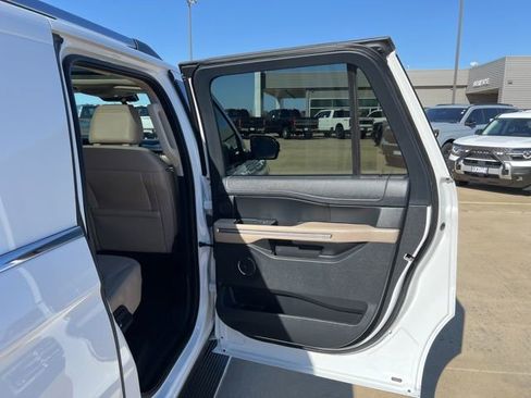Used 2023 Ford Expedition Max Limited image 29