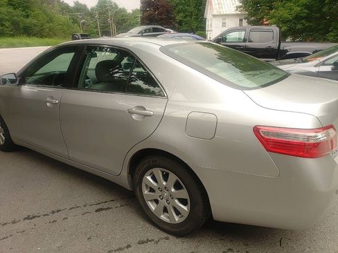 Used 2009 Toyota Camry XLE FWD image 3