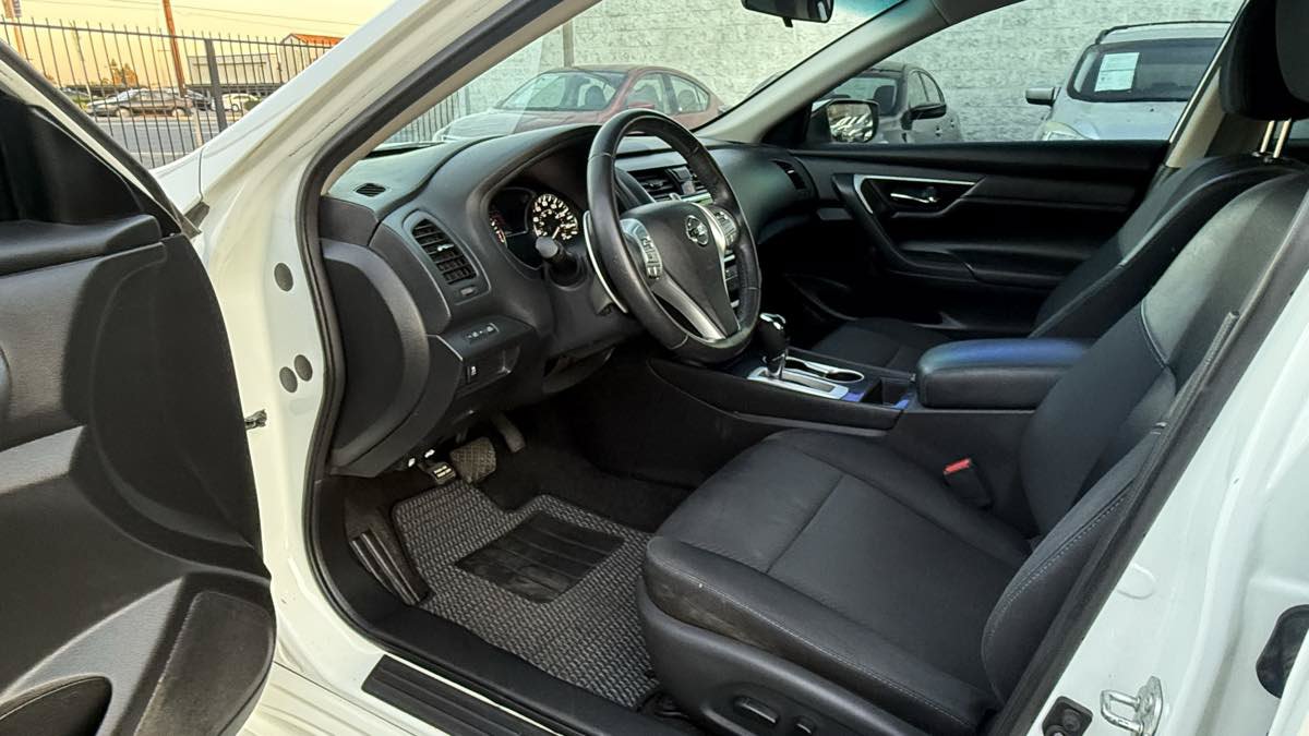 Used 2018 Nissan Altima 2.5 SR FWD image 26