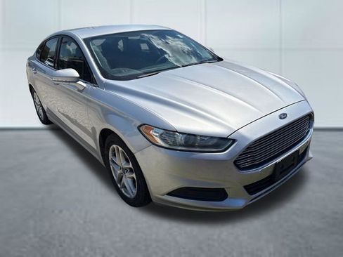 Used 2014 Ford Fusion SE FWD image 5