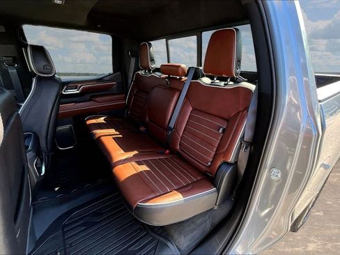 Used 2023 GMC Sierra 1500 Denali Ultimate AWD/4WD image 25