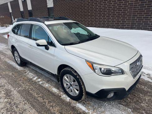 Used 2017 Subaru Outback 2.5i Premium image 26