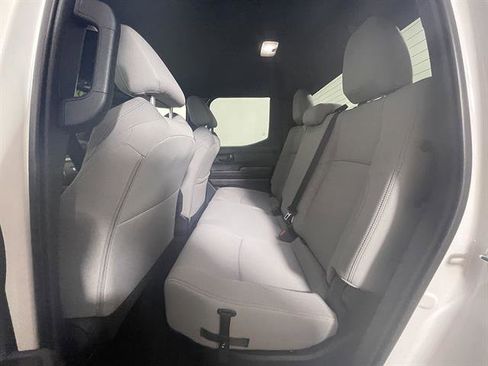 Certified 2025 Toyota Tacoma SR5 AWD/4WD image 10