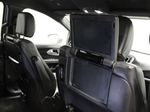 Used 2020 Chrysler Pacifica Touring-L Plus FWD image 15