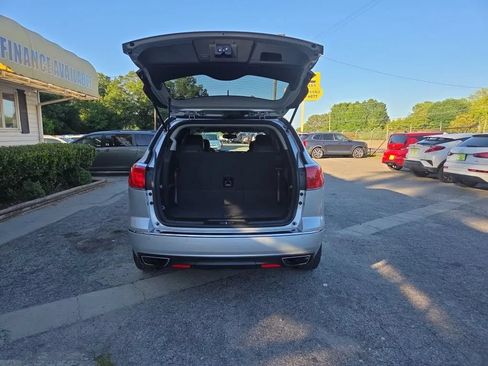 Used 2015 Buick Enclave Leather FWD image 19