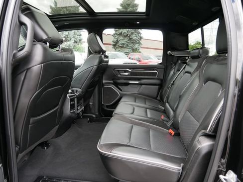 Used 2019 RAM 1500 Laramie AWD/4WD image 18