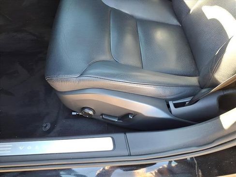 Used 2019 Volvo S90 T5 Momentum image 18