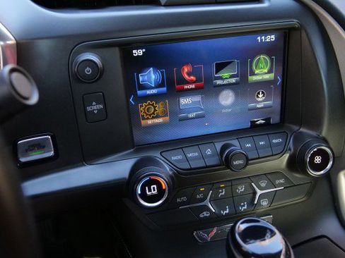 Used 2019 Chevrolet Corvette Stingray Convertible w/ 1LT image 9