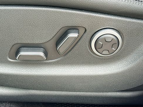 Used 2026 Genesis GV70 2.5T AWD/4WD image 25