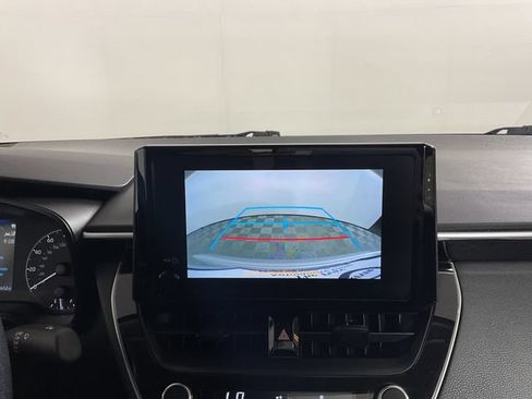 Used 2024 Toyota Corolla LE FWD image 27