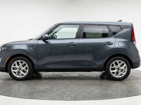 Used 2025 Kia Soul LX w/ LX Technology Package FWD image 5