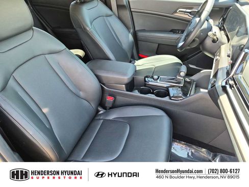 Used 2025 Kia Sportage EX w/ Premium Package FWD image 22