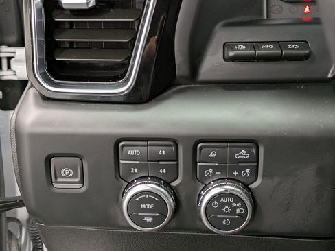 Used 2024 GMC Sierra 3500 Denali Ultimate image 19