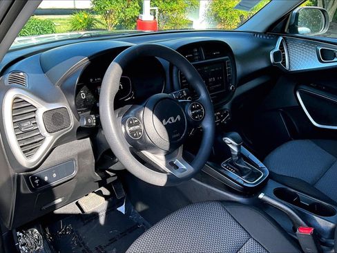 Used 2024 Kia Soul LX w/ Option Group 015 FWD image 12