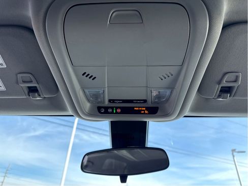 Used 2024 Chevrolet Equinox LT image 23