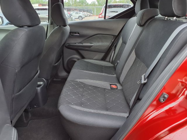 Used 2019 Nissan Kicks SV FWD image 17